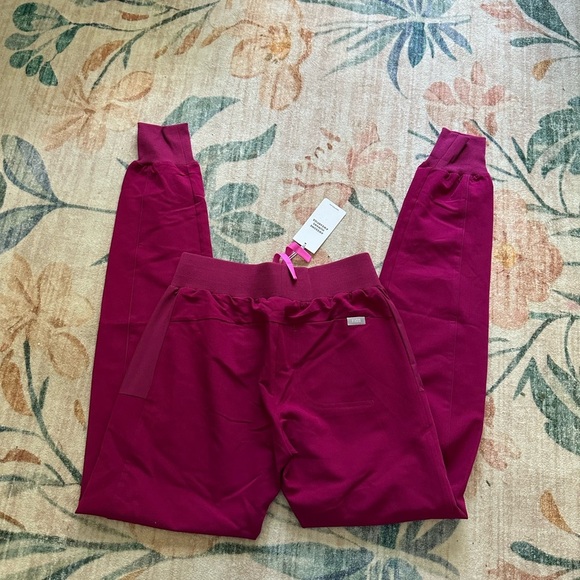 FIGS Boston Slim Jogger Scrub Pant - Picture 5 of 6